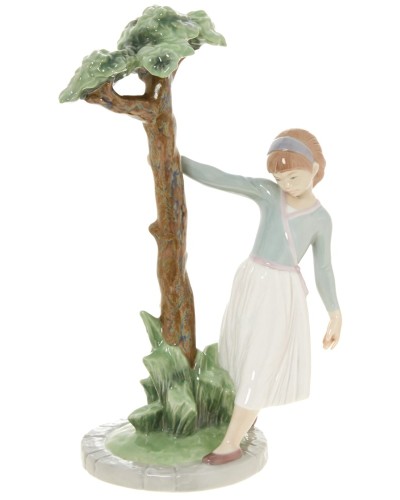 Lladro Tree of reflections Porcelain Figurine 01008445 retired historical piece image