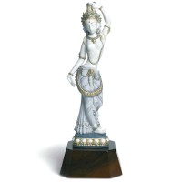 Lladro Hindu Dancer Porcelain Figurine 01001924 retired historical piece
