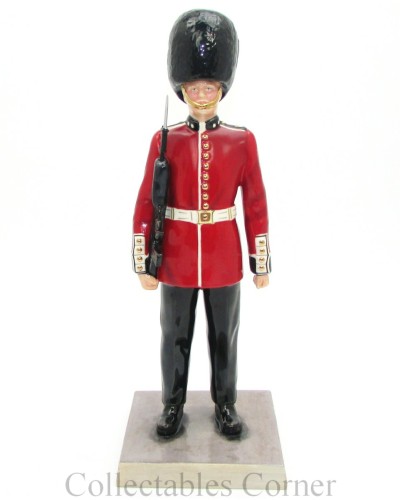 Royal Doulton Guardsman Iconic London Figurine HN5363 Royal Doulton, Royal Doulton Iconic London, Figurines & Collectables, Royal Doulton, Pre Owned image