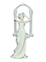 Royal Doulton Winter Festival Art Nouveau Collection figurine HN5201