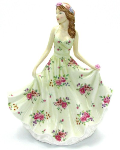 Royal Doulton Melissa Pretty Ladies Figurine HN5666 Royal Doulton, Royal Doulton Contemporary Pretty Ladies, Pretty Ladies, Figurines & Collectables, Royal Doulton, Brand New image