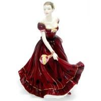 Royal Doulton Sophie HN5376 Pretty Ladies Annual Figure of the Year 2010 unboxed