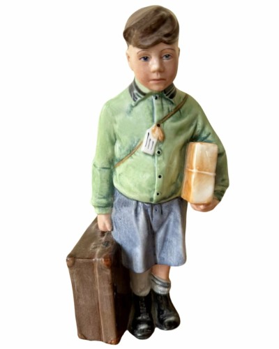 Royal Doulton The Boy Evacuee Children of the Blitz Nostalgia Character Figurine HN3202 image
