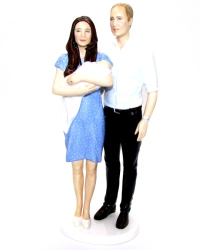 Royal Doulton Prince George A Royal Birth HN5716 Figurine Royal Doulton, Royal Doulton Prestige, Royal Doulton, Brand New image