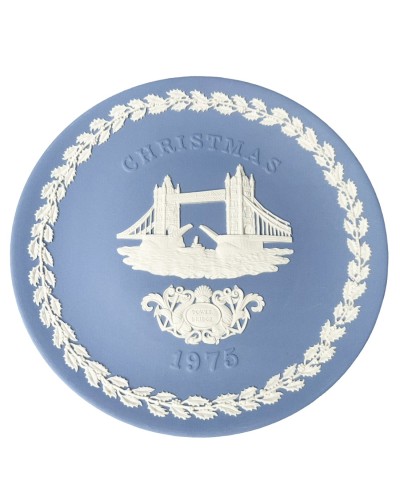 Wedgwood Tower Bridge White on Blue Jasperware Christmas Plate 1975 image