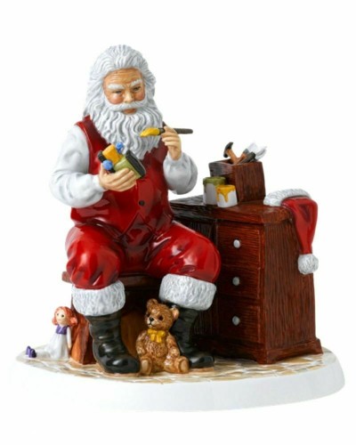 Royal Doulton Santa's Workshop Annual Christmas Figure of the Year 2020 HN 5932 Royal Doulton, Royal Doulton Contemporary Pretty Ladies, Royal Doulton, Royal Doulton image