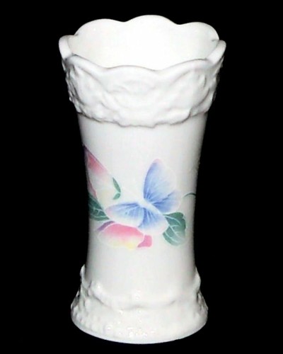 Showing image for Aynsley Little Sweetheart Embossed Crown Topped Spill Vase Aynsley Little Sweetheart Embossed Crown Topped Spill Vase Aynsley, Aynsley, Aynsley Little Sweetheart image