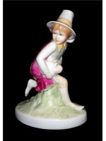 Royal Doulton Tom, Tom, the piper's son Classic Nursery Rhymes Collection Figurine HN 3032 