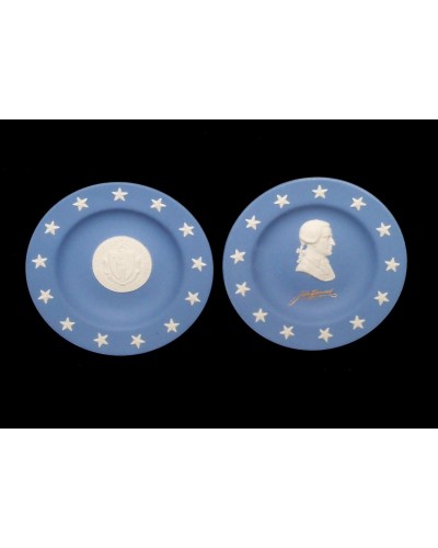 Wedgwood Conneticate State Seal Series Jasperware White on Blue Compotiers 2 pce image